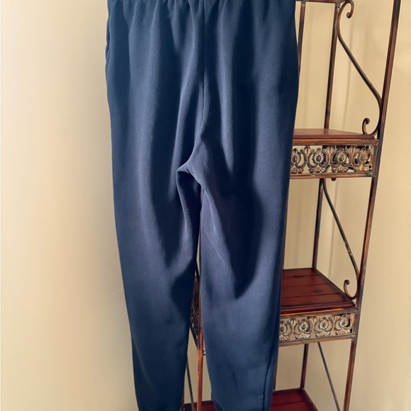 NIKE ladies jogging pants with White Logo. - Picture 2 of 9